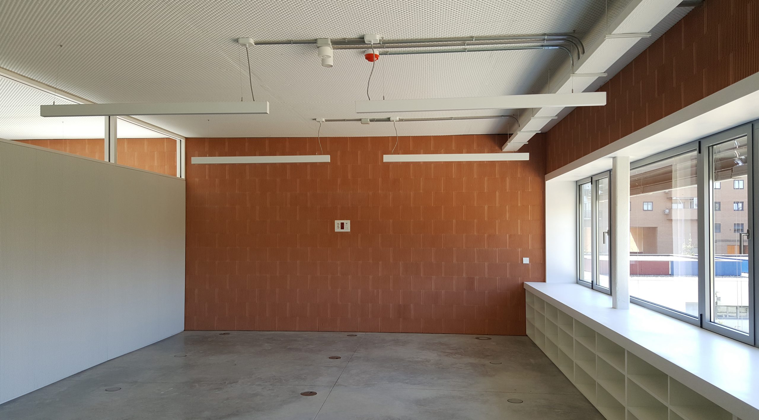 ECOrec® Acabado interior visto – Nueva sede Asamblea Local de la Cruz Roja en Alcorcón-Madrid